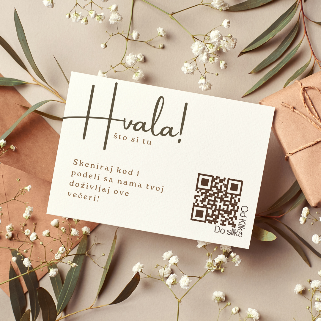 Elegant Floral Business Card Mockup Instagram Post